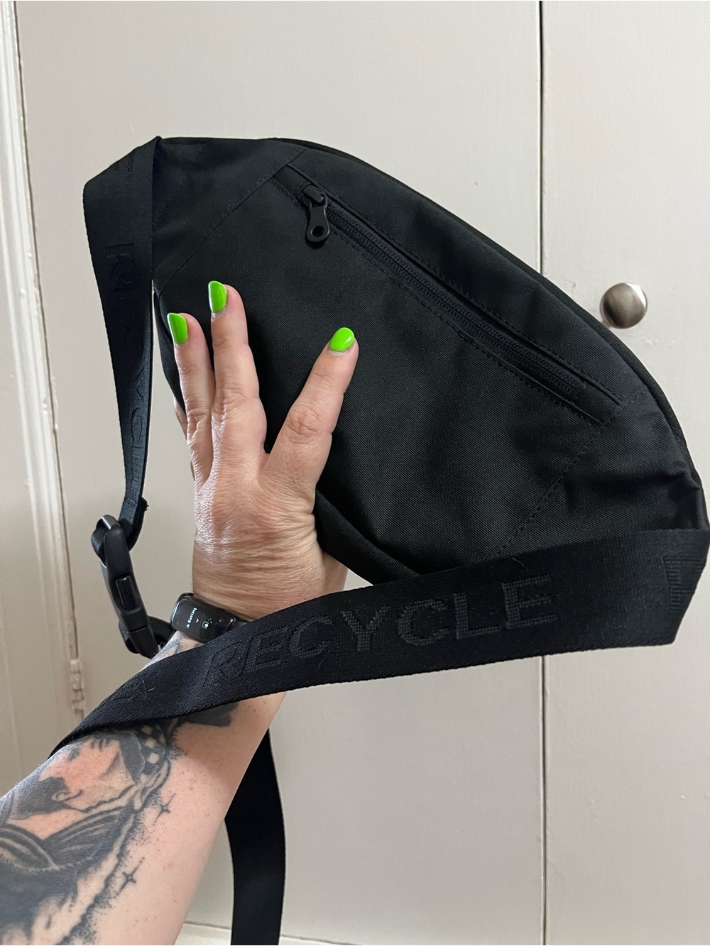 Girlfriend Collective Fanny Pack - Picture 2 of 4